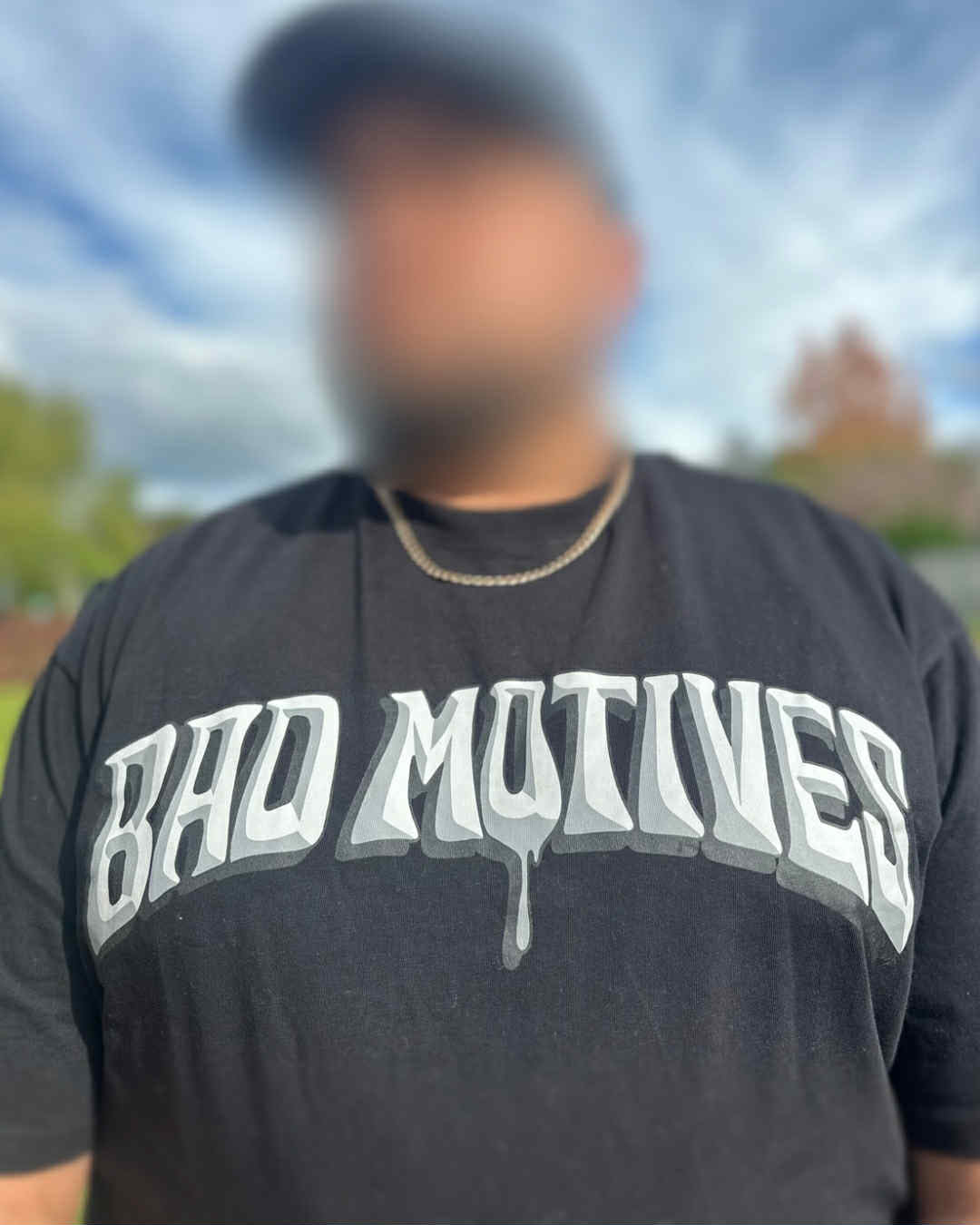 BAD MOTIVES DRIP TEE - BLACK/GREY